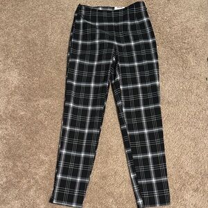 Time and Tru Black and White Checkered Pants